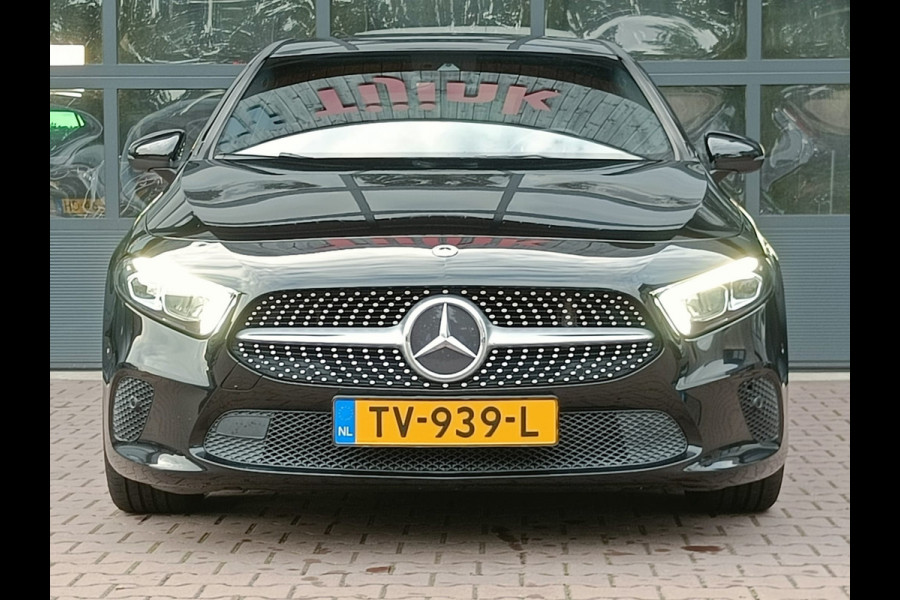 Mercedes-Benz A-Klasse 200 Business Solution Plus Upgrade | Wide Screen | Navi | Stoelverw. | LED/Xenon | Camera |