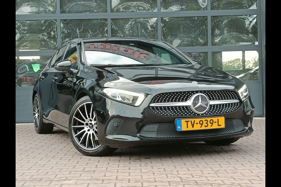 Mercedes-Benz A-Klasse 200 Business Solution Plus Upgrade | Wide Screen | Navi | Stoelverw. | LED/Xenon | Camera |