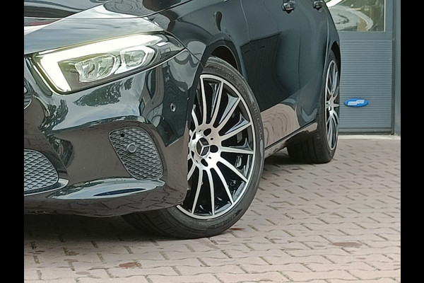 Mercedes-Benz A-Klasse 200 Business Solution Plus Upgrade | Wide Screen | Navi | Stoelverw. | LED/Xenon | Camera |