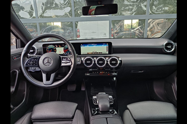 Mercedes-Benz A-Klasse 200 Business Solution Plus Upgrade | Wide Screen | Navi | Stoelverw. | LED/Xenon | Camera |