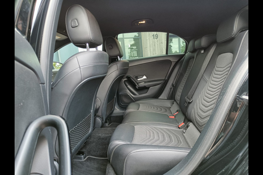 Mercedes-Benz A-Klasse 200 Business Solution Plus Upgrade | Wide Screen | Navi | Stoelverw. | LED/Xenon | Camera |