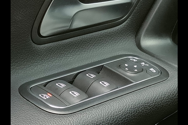 Mercedes-Benz A-Klasse 200 Business Solution Plus Upgrade | Wide Screen | Navi | Stoelverw. | LED/Xenon | Camera |