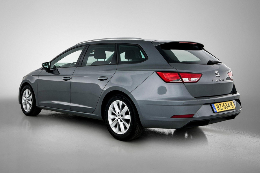 Seat León ST 1.0 EcoTSI Style Business Intense Sport (NAVIGATIE, CARPLAY, PARKEERENSOREN, 1e EIGENAAR, GOED ONDERHOUDEN)