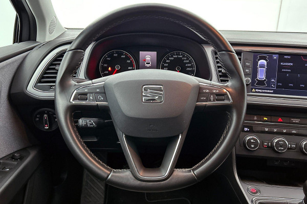Seat León ST 1.0 EcoTSI Style Business Intense Sport (NAVIGATIE, CARPLAY, PARKEERENSOREN, 1e EIGENAAR, GOED ONDERHOUDEN)