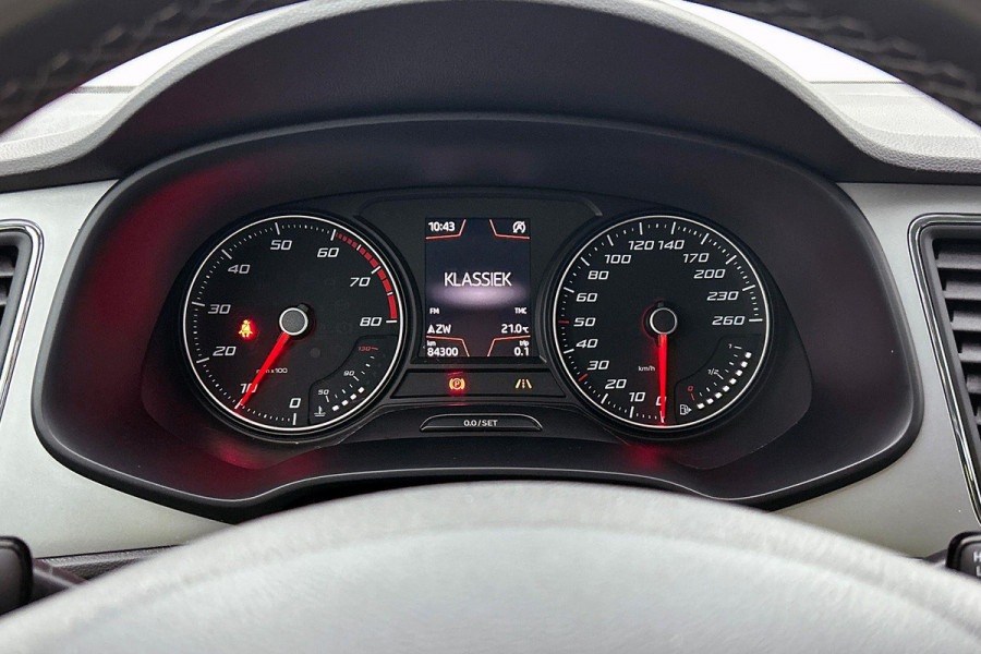 Seat León ST 1.0 EcoTSI Style Business Intense Sport (NAVIGATIE, CARPLAY, PARKEERENSOREN, 1e EIGENAAR, GOED ONDERHOUDEN)