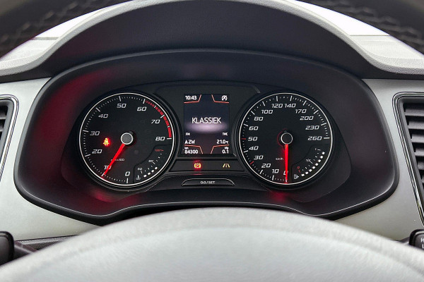 Seat León ST 1.0 EcoTSI Style Business Intense Sport (NAVIGATIE, CARPLAY, PARKEERENSOREN, 1e EIGENAAR, GOED ONDERHOUDEN)