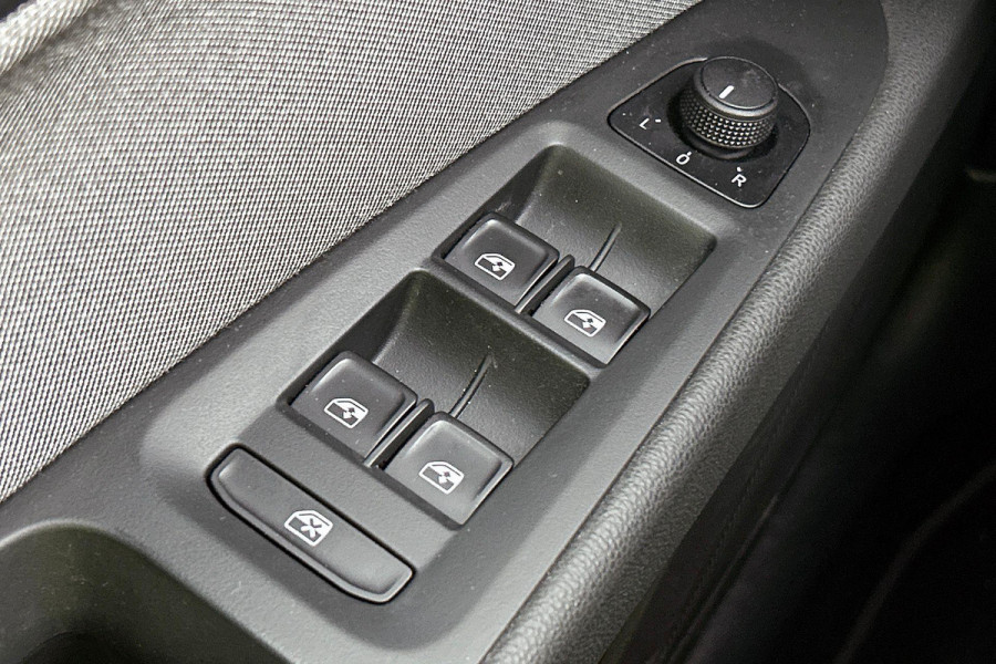 Seat León ST 1.0 EcoTSI Style Business Intense Sport (NAVIGATIE, CARPLAY, PARKEERENSOREN, 1e EIGENAAR, GOED ONDERHOUDEN)