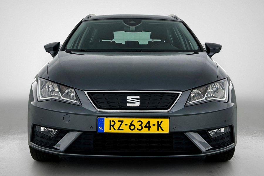 Seat León ST 1.0 EcoTSI Style Business Intense Sport (NAVIGATIE, CARPLAY, PARKEERENSOREN, 1e EIGENAAR, GOED ONDERHOUDEN)