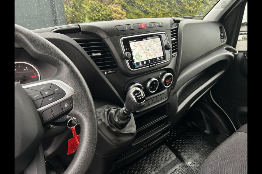 Iveco Daily 35S14 2.3 D / PICK UP MET LANGE BAK / 7 PERSOONS DUBBELE CABINE / !!22.770 KM!!/ AIRCO / CRUISE / NAVI / 3.5 TONS TREKHAAK