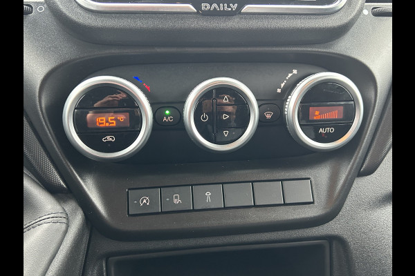 Iveco Daily 35S14 2.3 D / PICK UP MET LANGE BAK / 7 PERSOONS DUBBELE CABINE / !!22.770 KM!!/ AIRCO / CRUISE / NAVI / 3.5 TONS TREKHAAK