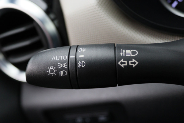 Nissan Micra 1.0 IG-T N-Connecta Camera, Navigatie, Climate, DAB, LED, Cruise, PDC