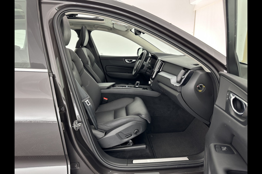 Volvo XC60 2.0 T6 Plug-in Hybrid AWD Inscription Expression (INCL-BTW)  AUT. *PANO | LUXURY-LEATHER | FULL-LED | HEATED-SPORTSEATS | NAVI-FULLMAP | CAMERA | PDC | ADAPT.CRUISE | CARPLAY | DIGI-COCKPIT | BLIS | SIPS | KEYLESS | 18"ALU*
