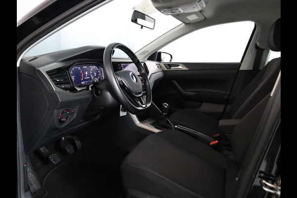 Volkswagen Polo 1.0 TSI Comfortline 95 pk | Navigatie | Parkeersensoren | Achteruitrijcamera | Adaptieve cruise control | Digitaal instrumentenpaneel | Apple Carplay/Android Auto |