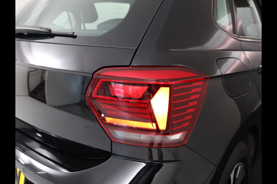 Volkswagen Polo 1.0 TSI Comfortline 95 pk | Navigatie | Parkeersensoren | Achteruitrijcamera | Adaptieve cruise control | Digitaal instrumentenpaneel | Apple Carplay/Android Auto |