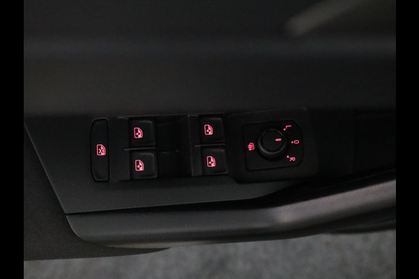 Volkswagen Polo 1.0 TSI Comfortline 95 pk | Navigatie | Parkeersensoren | Achteruitrijcamera | Adaptieve cruise control | Digitaal instrumentenpaneel | Apple Carplay/Android Auto |