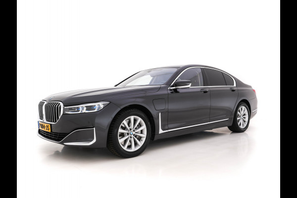 BMW 7 Serie 745e High Executive (INCL-BTW) *EXCLUSIV-NAPPA-LEATHER | LASER-LED | HEAD-UP | SOFT-CLOSE | BLIND-SPOT | MEMORY-PACK | DIGI-COCKPIT | KEYLESS | DAB+ | CAMERA | COMFORT-SEATS | AMBIENT-LIGHT | DAB | CARPLAY | 18"