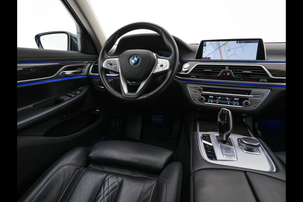 BMW 7 Serie 745e High Executive (INCL-BTW) *EXCLUSIV-NAPPA-LEATHER | LASER-LED | HEAD-UP | SOFT-CLOSE | BLIND-SPOT | MEMORY-PACK | DIGI-COCKPIT | KEYLESS | DAB+ | CAMERA | COMFORT-SEATS | AMBIENT-LIGHT | DAB | CARPLAY | 18"