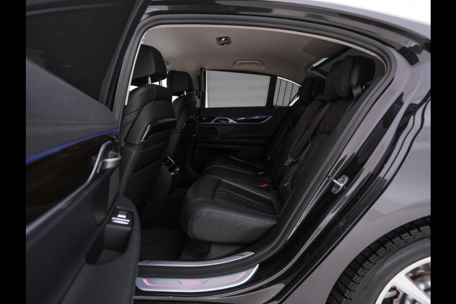 BMW 7 Serie 745e High Executive (INCL-BTW) *EXCLUSIV-NAPPA-LEATHER | LASER-LED | HEAD-UP | SOFT-CLOSE | BLIND-SPOT | MEMORY-PACK | DIGI-COCKPIT | KEYLESS | DAB+ | CAMERA | COMFORT-SEATS | AMBIENT-LIGHT | DAB | CARPLAY | 18"
