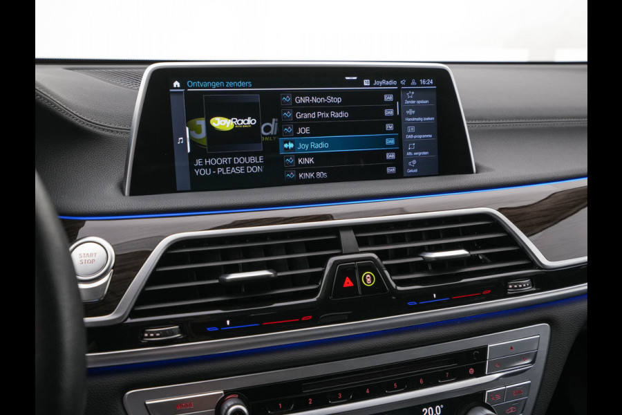 BMW 7 Serie 745e High Executive (INCL-BTW) *EXCLUSIV-NAPPA-LEATHER | LASER-LED | HEAD-UP | SOFT-CLOSE | BLIND-SPOT | MEMORY-PACK | DIGI-COCKPIT | KEYLESS | DAB+ | CAMERA | COMFORT-SEATS | AMBIENT-LIGHT | DAB | CARPLAY | 18"