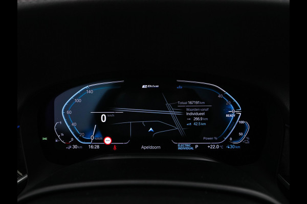BMW 7 Serie 745e High Executive (INCL-BTW) *EXCLUSIV-NAPPA-LEATHER | LASER-LED | HEAD-UP | SOFT-CLOSE | BLIND-SPOT | MEMORY-PACK | DIGI-COCKPIT | KEYLESS | DAB+ | CAMERA | COMFORT-SEATS | AMBIENT-LIGHT | DAB | CARPLAY | 18"