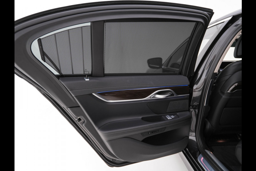 BMW 7 Serie 745e High Executive (INCL-BTW) *EXCLUSIV-NAPPA-LEATHER | LASER-LED | HEAD-UP | SOFT-CLOSE | BLIND-SPOT | MEMORY-PACK | DIGI-COCKPIT | KEYLESS | DAB+ | CAMERA | COMFORT-SEATS | AMBIENT-LIGHT | DAB | CARPLAY | 18"