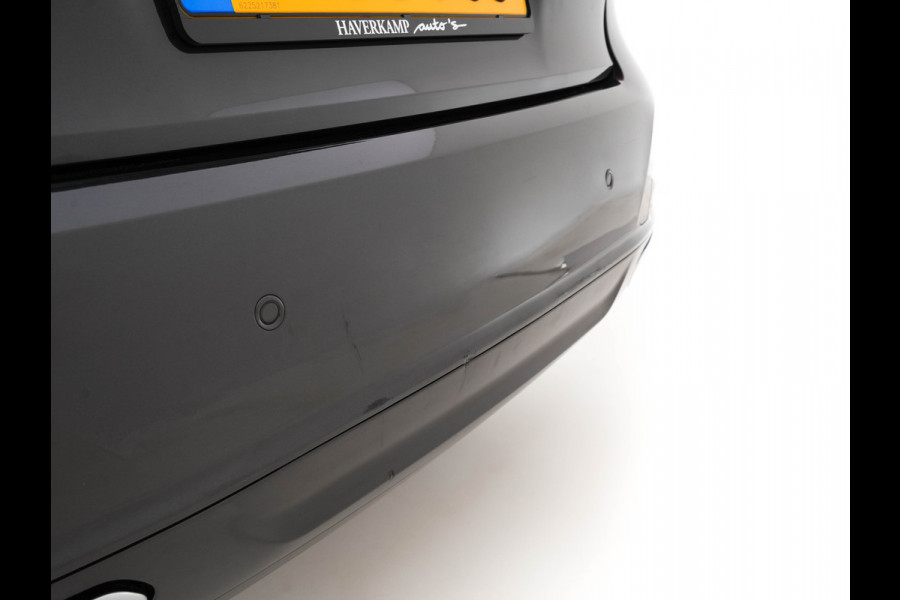 BMW 7 Serie 745e High Executive (INCL-BTW) *EXCLUSIV-NAPPA-LEATHER | LASER-LED | HEAD-UP | SOFT-CLOSE | BLIND-SPOT | MEMORY-PACK | DIGI-COCKPIT | KEYLESS | DAB+ | CAMERA | COMFORT-SEATS | AMBIENT-LIGHT | DAB | CARPLAY | 18"