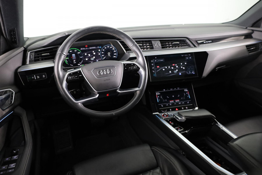 Audi e-tron S quattro 95 kWh 503pk | SoH 93% | Panoramadak | Lederen bekleding "Valcona" | B&O Soundsystem | Elektrisch vertelbare voorstoelen met memory