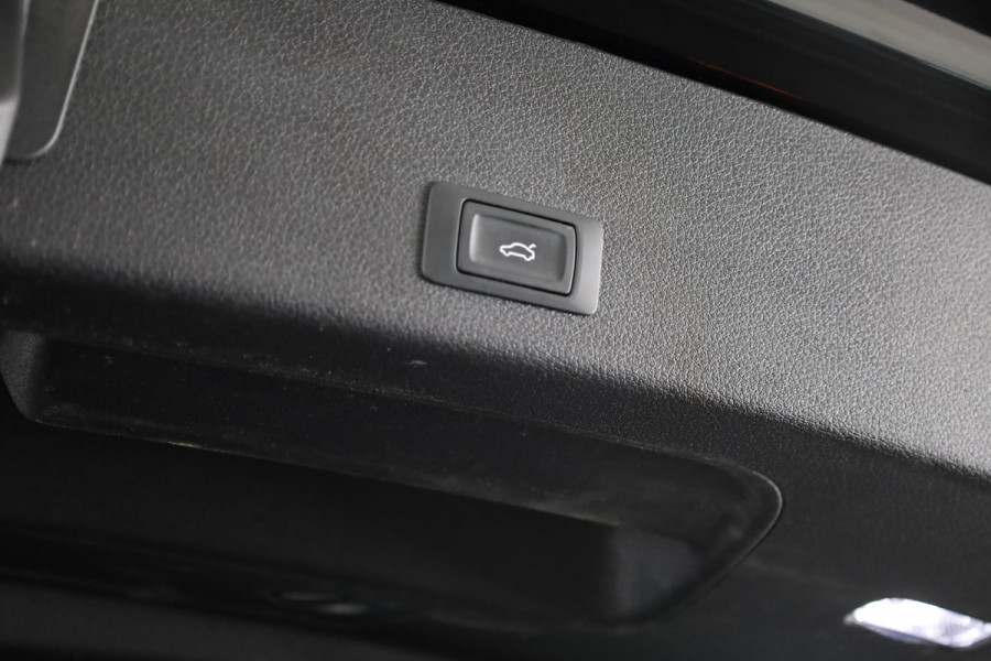 Audi e-tron S quattro 95 kWh 503pk | SoH 93% | Panoramadak | Lederen bekleding "Valcona" | B&O Soundsystem | Elektrisch vertelbare voorstoelen met memory