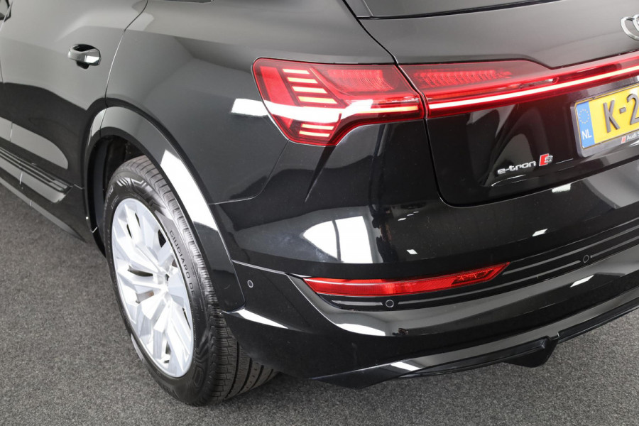 Audi e-tron S quattro 95 kWh 503pk | SoH 93% | Panoramadak | Lederen bekleding "Valcona" | B&O Soundsystem | Elektrisch vertelbare voorstoelen met memory