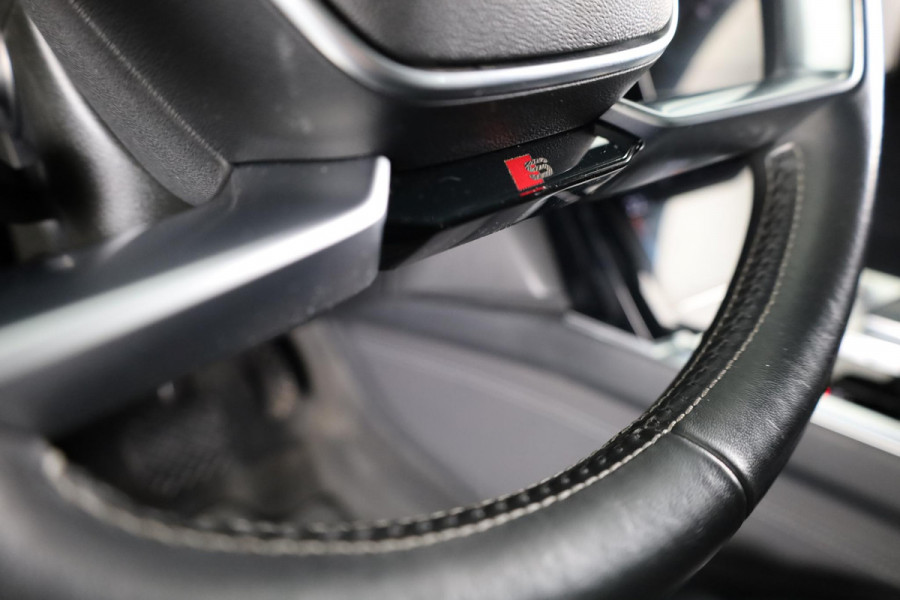 Audi e-tron S quattro 95 kWh 503pk | SoH 93% | Panoramadak | Lederen bekleding "Valcona" | B&O Soundsystem | Elektrisch vertelbare voorstoelen met memory