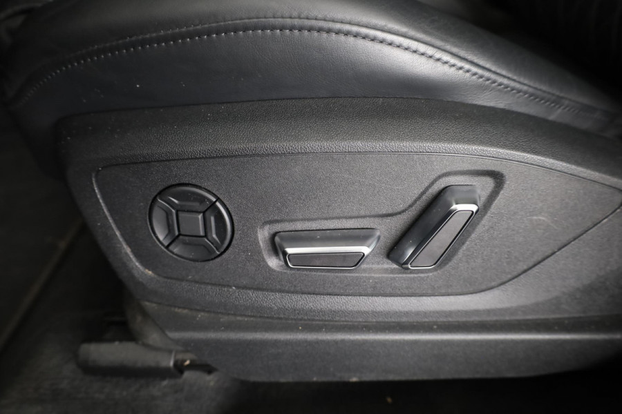 Audi e-tron S quattro 95 kWh 503pk | SoH 93% | Panoramadak | Lederen bekleding "Valcona" | B&O Soundsystem | Elektrisch vertelbare voorstoelen met memory