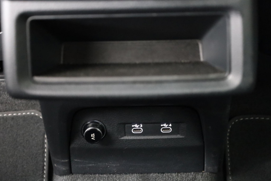 Audi e-tron S quattro 95 kWh 503pk | SoH 93% | Panoramadak | Lederen bekleding "Valcona" | B&O Soundsystem | Elektrisch vertelbare voorstoelen met memory