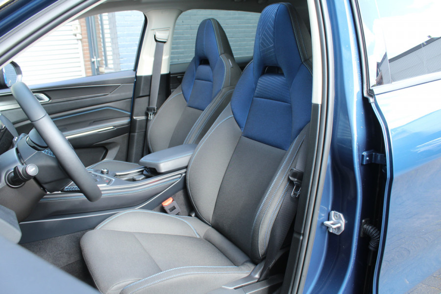 Lynk & Co 01 1.5 PHEV 262pk Automaat NL-Auto NAP BTW Clima Cruise Navi 360 Camera Panoramadak 20"LMV El. Klep