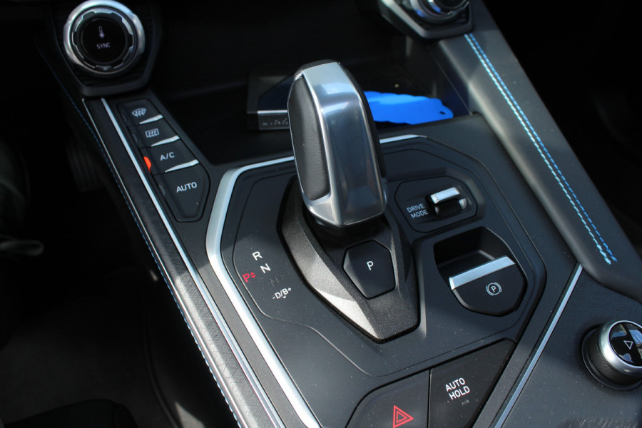 Lynk & Co 01 1.5 PHEV 262pk Automaat NL-Auto NAP BTW Clima Cruise Navi 360 Camera Panoramadak 20"LMV El. Klep