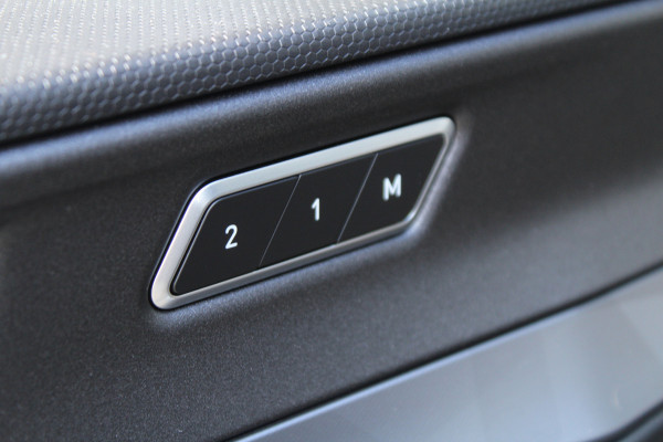 Lynk & Co 01 1.5 PHEV 262pk Automaat NL-Auto NAP BTW Clima Cruise Navi 360 Camera Panoramadak 20"LMV El. Klep
