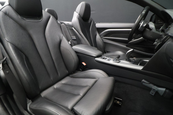 BMW 4 Serie Cabrio 420i High Executive M-Sport Cabrio [HARMAN/KARDON, MEMORY SEATS, STOELVERWARMING, HEAD-UP, LEDEREN STOELEN, PDC V+A, BLUETOOTH, CRUISECONTROL, NIEUWSTAAT]