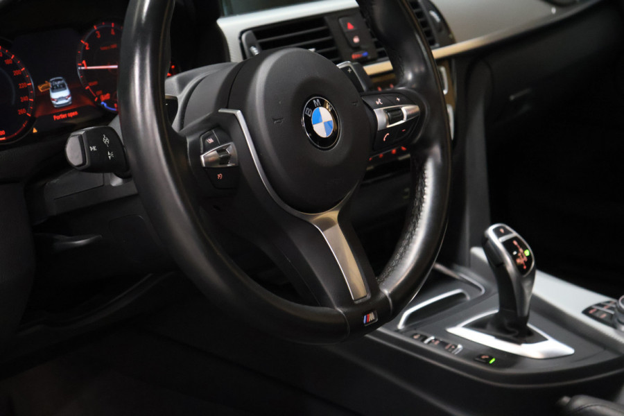 BMW 4 Serie Cabrio 420i High Executive M-Sport Cabrio [HARMAN/KARDON, MEMORY SEATS, STOELVERWARMING, HEAD-UP, LEDEREN STOELEN, PDC V+A, BLUETOOTH, CRUISECONTROL, NIEUWSTAAT]