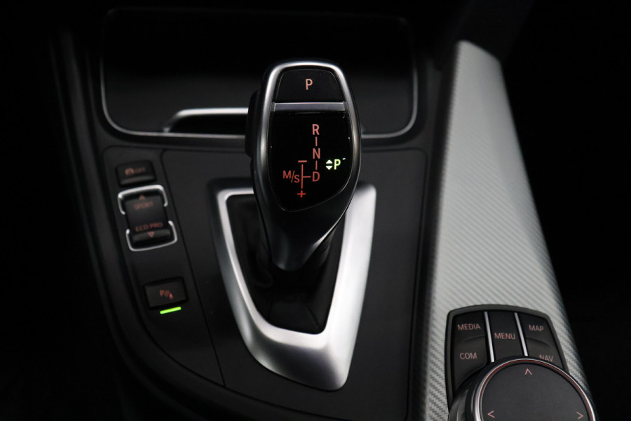 BMW 4 Serie Cabrio 420i High Executive M-Sport Cabrio [HARMAN/KARDON, MEMORY SEATS, STOELVERWARMING, HEAD-UP, LEDEREN STOELEN, PDC V+A, BLUETOOTH, CRUISECONTROL, NIEUWSTAAT]