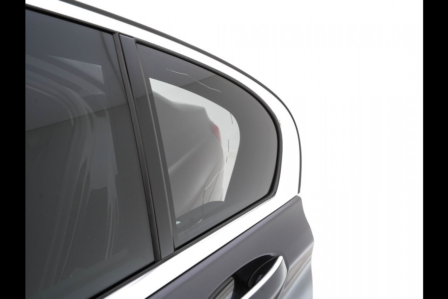 BMW 7 Serie 745e High Executive (INCL-BTW) *EXCLUSIV-NAPPA-LEATHER | LASER-LED | HEAD-UP | SOFT-CLOSE | BLIND-SPOT | MEMORY-PACK | DIGI-COCKPIT | KEYLESS | DAB+ | CAMERA | COMFORT-SEATS | AMBIENT-LIGHT | DAB | CARPLAY | 18"