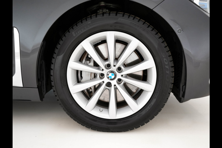 BMW 7 Serie 745e High Executive (INCL-BTW) *EXCLUSIV-NAPPA-LEATHER | LASER-LED | HEAD-UP | SOFT-CLOSE | BLIND-SPOT | MEMORY-PACK | DIGI-COCKPIT | KEYLESS | DAB+ | CAMERA | COMFORT-SEATS | AMBIENT-LIGHT | DAB | CARPLAY | 18"