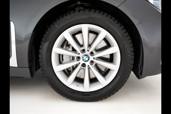 BMW 7 Serie 745e High Executive (INCL-BTW) *EXCLUSIV-NAPPA-LEATHER | LASER-LED | HEAD-UP | SOFT-CLOSE | BLIND-SPOT | MEMORY-PACK | DIGI-COCKPIT | KEYLESS | DAB+ | CAMERA | COMFORT-SEATS | AMBIENT-LIGHT | DAB | CARPLAY | 18"