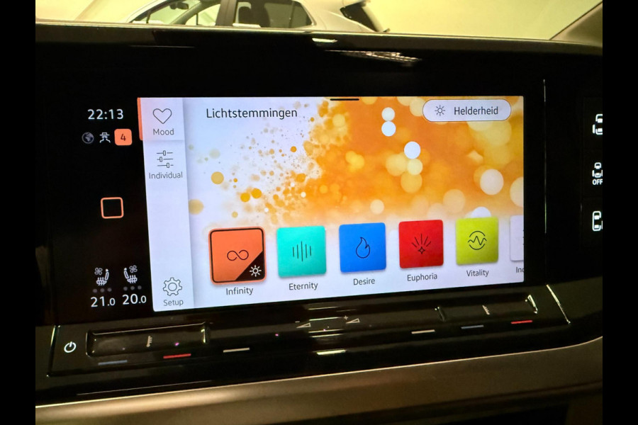 Volkswagen Multivan 1.4 eHybrid 7P/PANO/LEDER/H-UP/H-KARDON/STOEL-M/IQ-LICHT/FULL-OPTION!!!