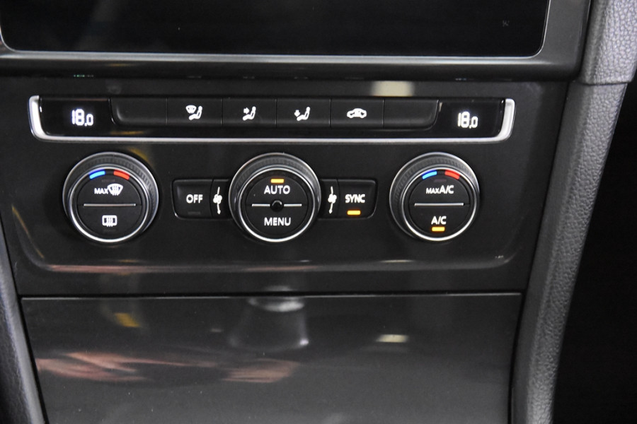 Volkswagen Golf 1.0 TSI Trendline *Navigatie*Carplay*Cruisecontrol*
