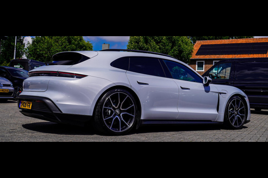 Porsche Taycan Sport Turismo 93 kWh Performance PLUS | Panorama | PASM | GT Sportstuur | 21inch RS Spyder | BOSE| Adaptieve Cruise