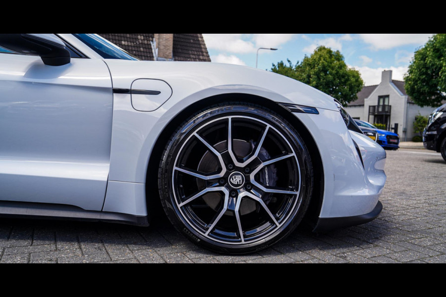 Porsche Taycan Sport Turismo 93 kWh Performance PLUS | Panorama | PASM | GT Sportstuur | 21inch RS Spyder | BOSE| Adaptieve Cruise