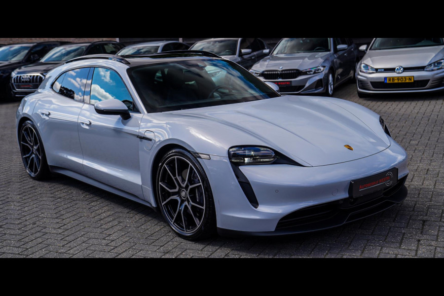 Porsche Taycan Sport Turismo 93 kWh Performance PLUS | Panorama | PASM | GT Sportstuur | 21inch RS Spyder | BOSE| Adaptieve Cruise