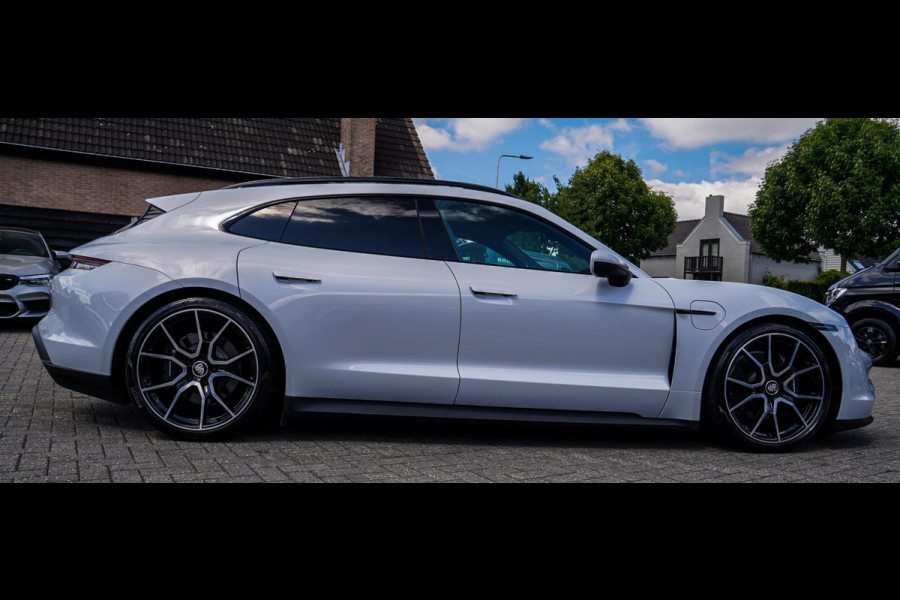 Porsche Taycan Sport Turismo 93 kWh Performance PLUS | Panorama | PASM | GT Sportstuur | 21inch RS Spyder | BOSE| Adaptieve Cruise