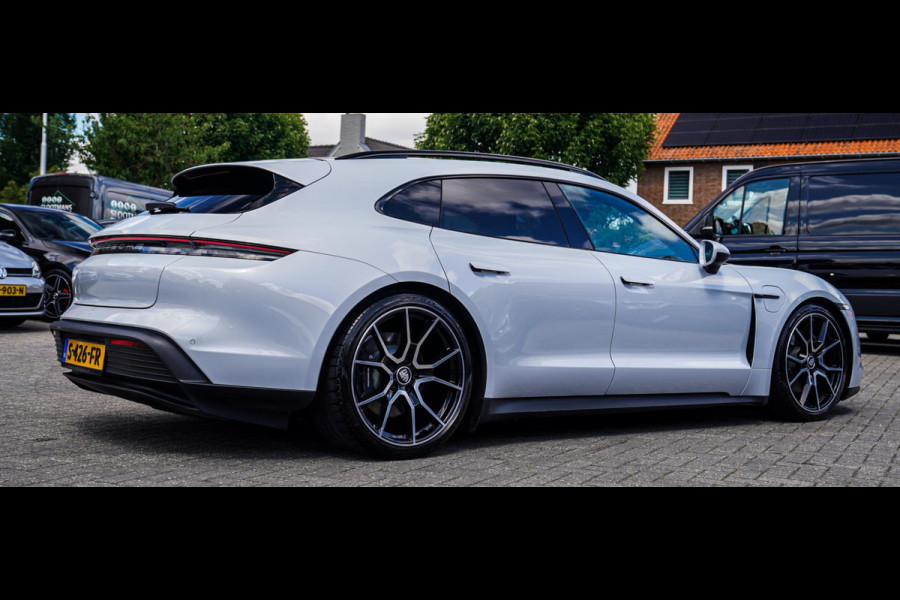 Porsche Taycan Sport Turismo 93 kWh Performance PLUS | Panorama | PASM | GT Sportstuur | 21inch RS Spyder | BOSE| Adaptieve Cruise