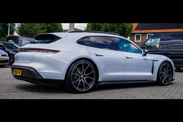 Porsche Taycan Sport Turismo 93 kWh Performance PLUS | Panorama | PASM | GT Sportstuur | 21inch RS Spyder | BOSE| Adaptieve Cruise