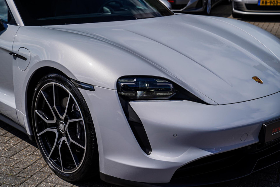 Porsche Taycan Sport Turismo 93 kWh Performance PLUS | Panorama | PASM | GT Sportstuur | 21inch RS Spyder | BOSE| Adaptieve Cruise